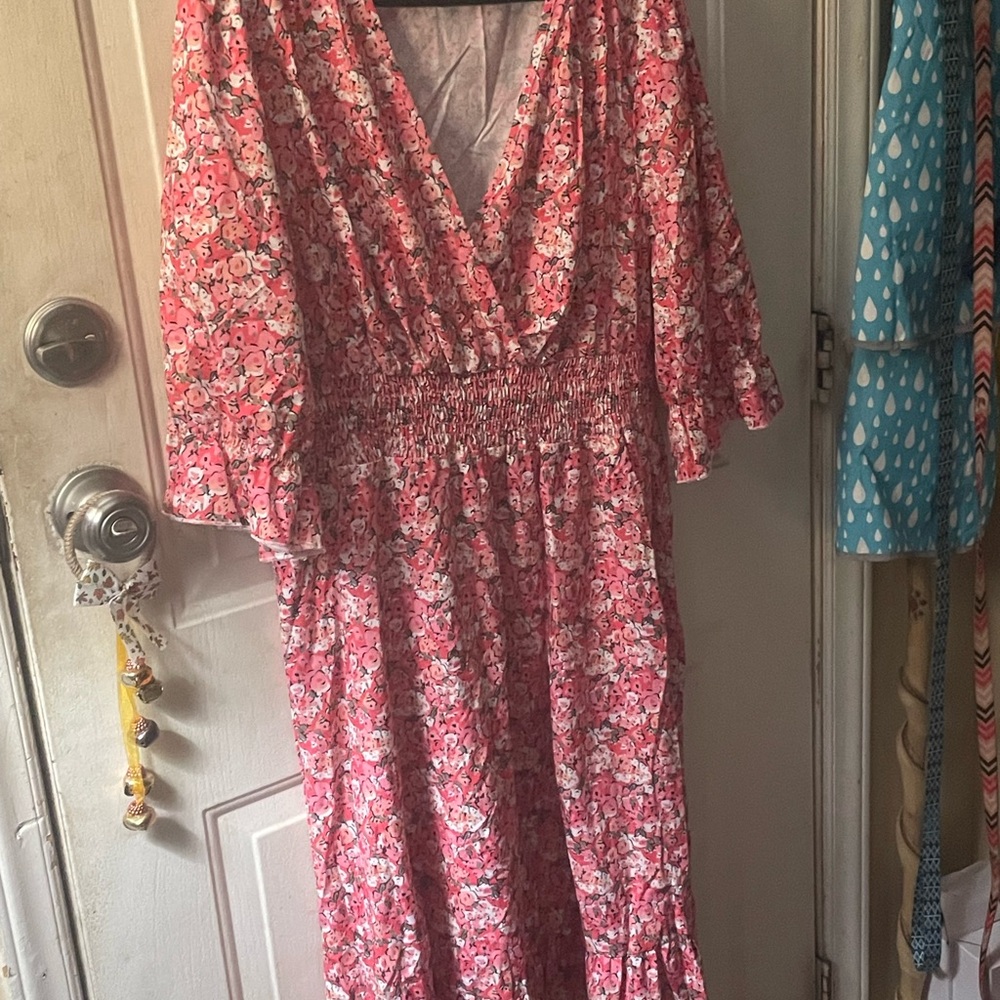 Elegant Floral Long Sleeve Dress in Pink